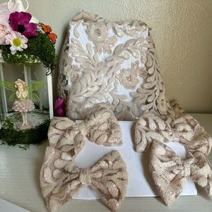 girl bows, beautiful nude color sequin fabric, handmade bundle of 4 all is NWOT